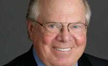 Verne Lundquist Net Worth